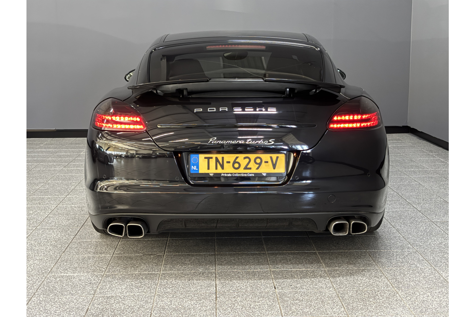47460457-6.jpg