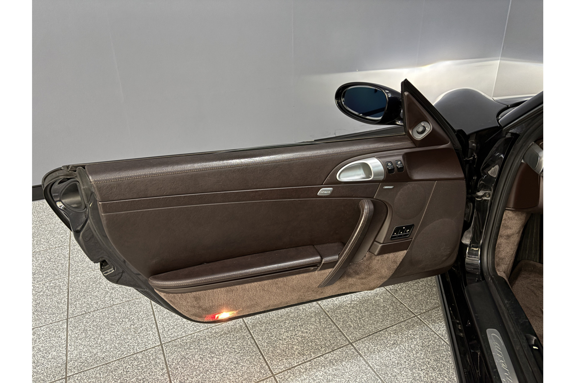 47461600-10.jpg